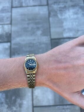 Vintage Seiko Quartz Day Date Black Dial Lady (Working & New Battery)